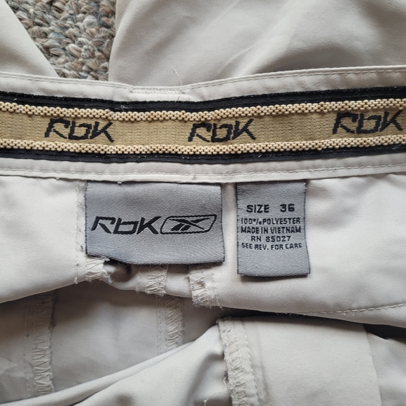 CLEARANCE - Reebok Shorts - Picture 3 of 3